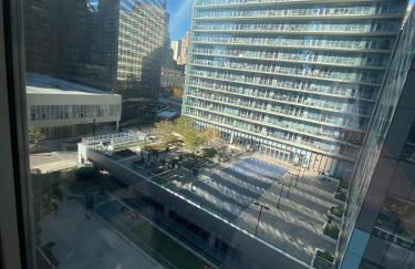 Cozy 2 bedroom condo by lakeshore - Foto 27