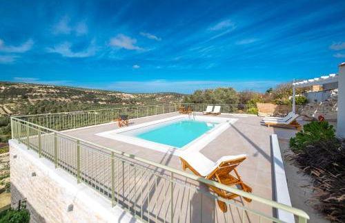 Villa OliveMillstone - Photo 3