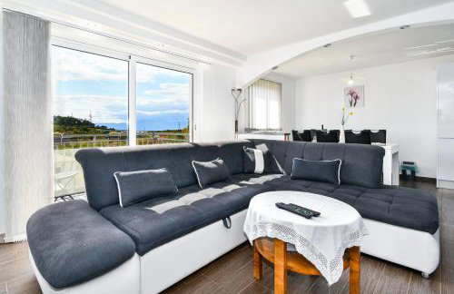 Apartman Lavanda sa bazenom i okućnicom 4* - Foto 5