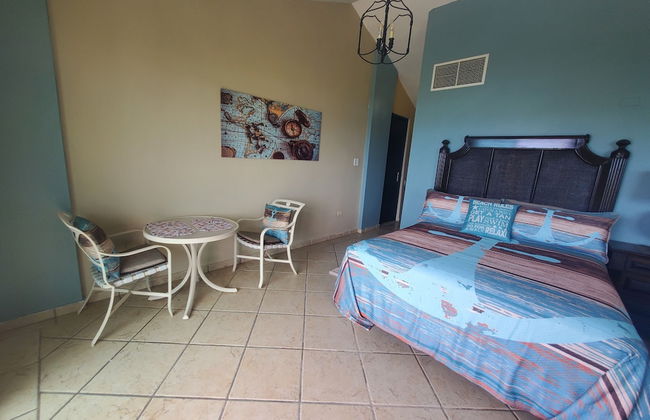 EliMar Bay View Apt - Photo 11
