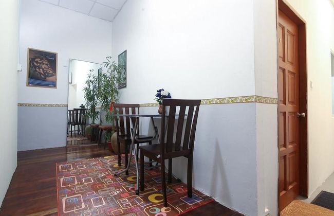 Comfortable Family Room for 4 People in Kuching With Ac - Amida Point Services - Foto 11