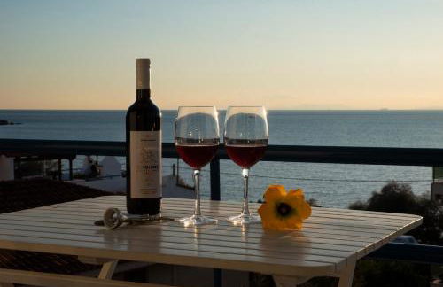 Panoramic Seaview Maisonette with Garden - Photo 31