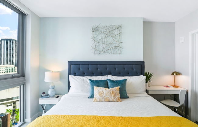 Modern High-Rise Condo with Pool/Gym, in Central DT MIAMI! - Photo 10