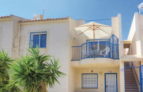 Beautiful Apartment In Torrevieja - Foto 6