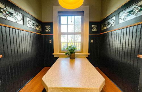 Charming School House with Large Pool - Foto 20