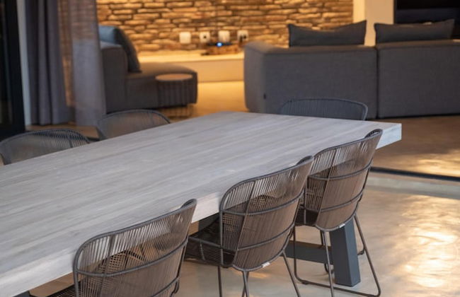 Villa Appelblaar Luxury 4 Bedroom Villa Home in the South African Bush - Photo 20