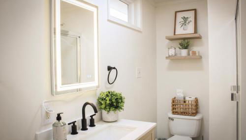 New 1-bedroom Bungalow! 4 miles to CLE - Foto 4