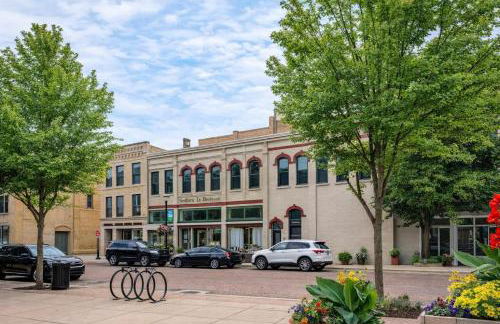 Large Luxury Downtown Loft - Walk to Everything Free Parking - Foto 14