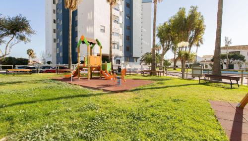 Apartamento en complejo residencial con piscina y garaje a 100m del mar - Foto 3
