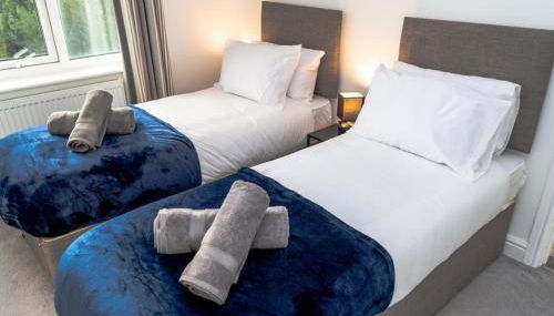 Comfortable 3BR Home, Steps from York Town Centre, Sleeps 6, Free Parking - Foto 3