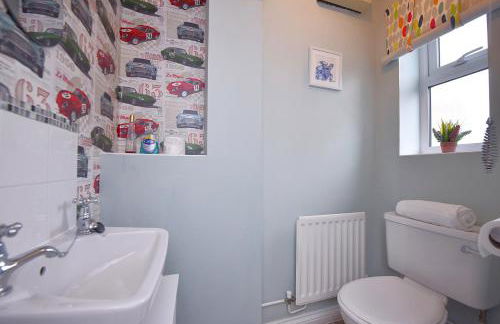 Highwoods Haven Luxury Stay with Garden and Parking - Foto 9