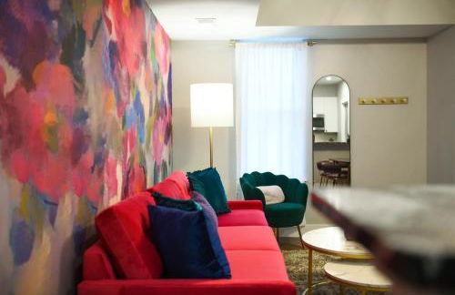 HostWise Stays - 2 King Beds, Free Street Parking, North Side Gem - Foto 11