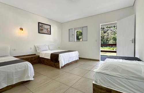 Sítio com Churrasqueira, Piscina, Lago e Natureza - Foto 15