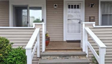 Cape Cod Hyannis Rendezvous' - Photo 2