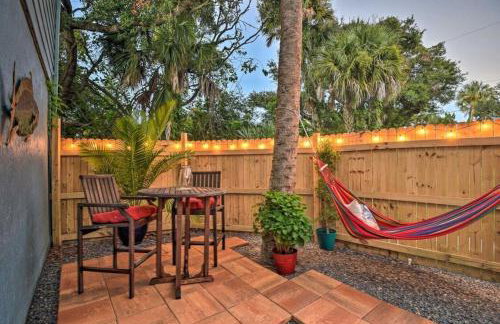 Dog Friendly Home by Flagler Avenue! Fenced Yard and Garage! Walk to the Beach! - Foto 1