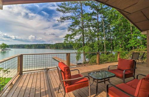 Waterfront Lake Martin Home with Grill and Beach! - Foto 18