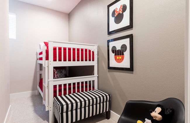 3 BR 3BA Villa 5min Disneyworld Hot Tub BBQ - Foto 16