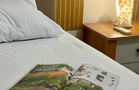 Apartamento 2 quartos c AR no centro a 650m da passarela do descobrimento - Foto 2