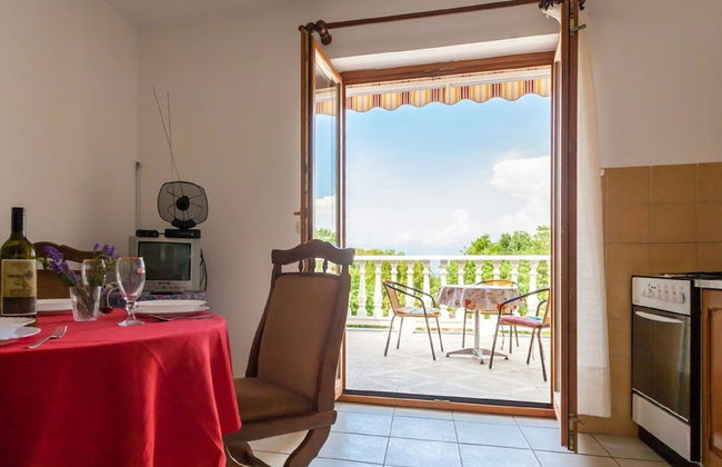 Apartment in Malinska With Terrace - Foto 11