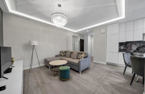 Wola Apartment - 9th Floor, Parking & Balcony - by Rentujemy - Foto 1