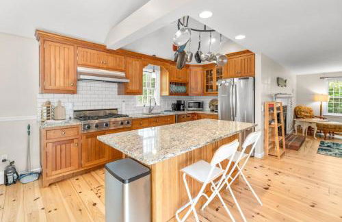 Gorgeous Home 1 mile to Beach and near Cape Cod Bikepath - Foto 7