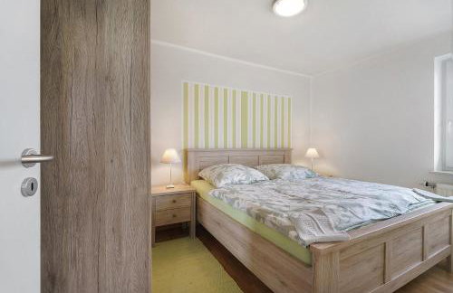 Klaus Jensen , Unter den Linden - Foto 43