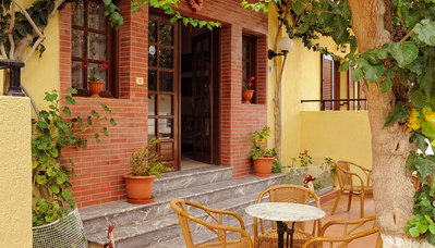 Cleopatra Apartments - Photo 2