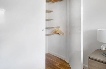 Guildford - 2 Bedroom House - Parking - Foto 6