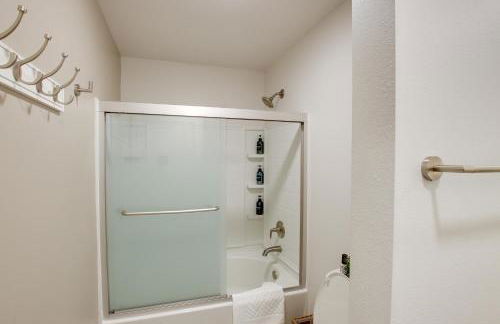 Riverfront Sheboygan Townhome with Grill! - Foto 17