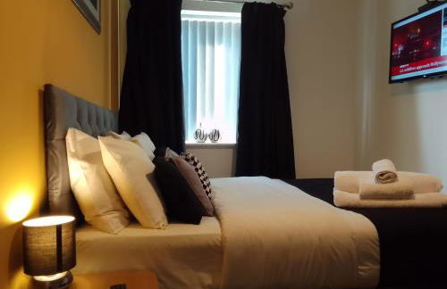 4 Bedroom Executive detached house, sleep 10, Garden, Ideal for Contractors, family and group, by home away at Ideal home & cottage - Foto 42