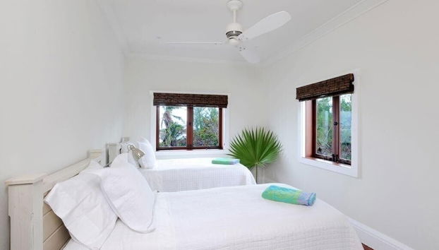 Alfred House & Cottage 6 Bedroom Home - Foto 5, Habitación