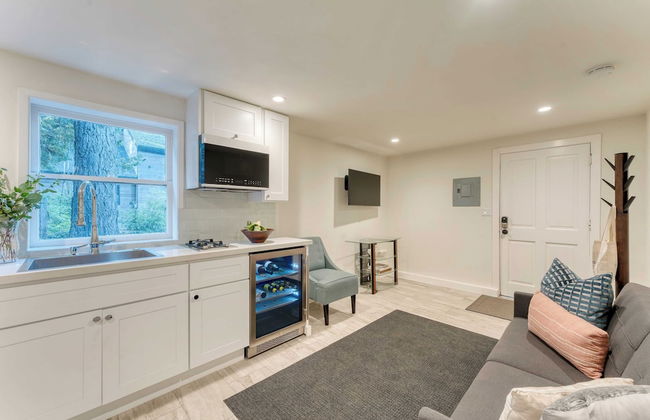 West Shore Lake House by Avantstay Ski Cabin w/ Backyard Sledding Hill! - Photo 38