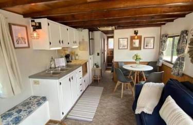 Driftwood Cozy Houseboat on the Water for 2 - Foto 2