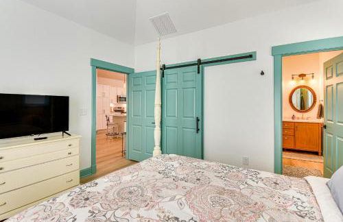 1 Mi to Dtwn Manteo Dog-Friendly Home with Deck - Foto 10