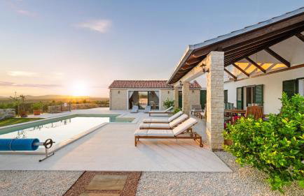 Villa MilaMar by Villas Guide - Photo 9