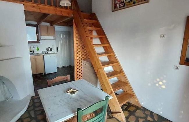 Beautiful House Located on a Hill in Samos Island, 400 m From an Organized Beach - Photo 6