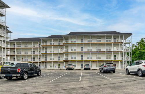 Lakefront Osage Beach Condo: Dock Your Boat Here! - Foto 27