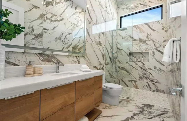 Sleeps 20 7-bedroom Villa w/ Pool, Putting Green & Hot Tub Bravo Villa #11 by Avantstay - Foto 48