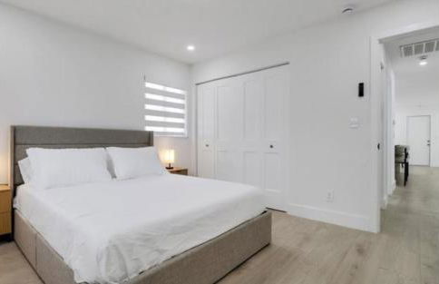 Renovated Modern Home with Big Pool & Ocean Access - Foto 5