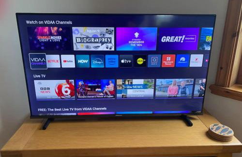 Riverside Cottage with balcony and fishing jetty - Foto 43