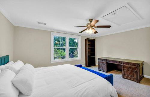 The Wexford French Chateau w Pool - Photo 53