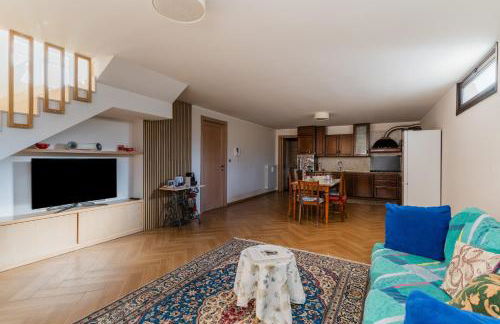 Intera villa ad uso esclusivo con 2 bagni 4 camere da letto,garage,giardino,area fitness,lavatrice,wifi - Foto 13