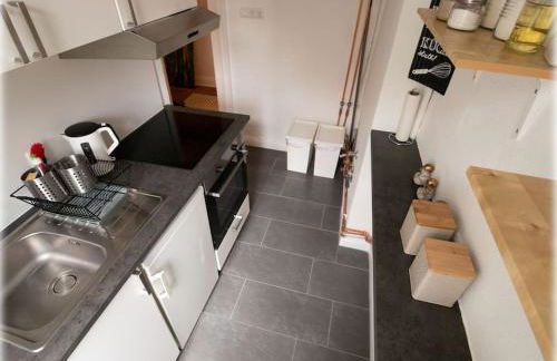 Altbaucharme! 2Zimmer, zentral und 24h Check-in - Foto 8