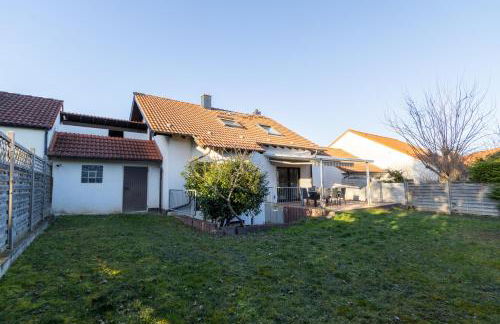 Cozy Holiday Home - Photo 19