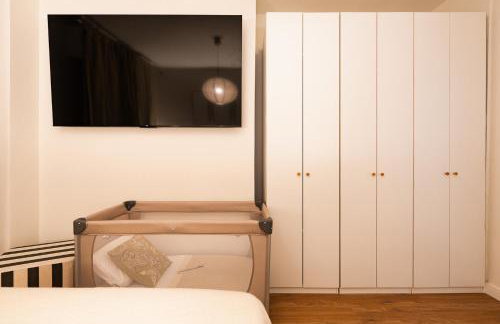 The Stadium Luxe Apartment - Photo 21