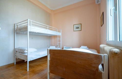 Retro 2-Bdrm House Near Metro in Heraklion by ΜΡS - Foto 27