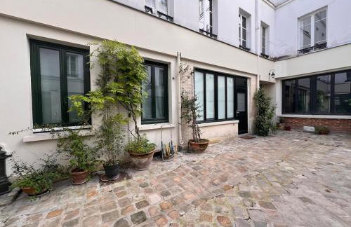 Studio lumineux sur cour à Bastille - Photo 13