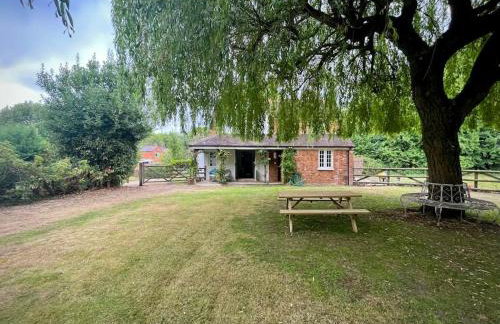 The Cottage, Marlow - Photo 28