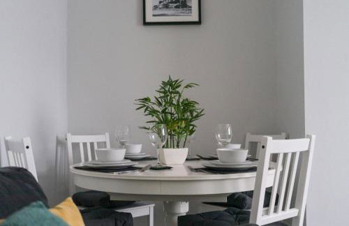Hawthorn House-Sleeps 4-Pet friendly-Parking - Foto 7