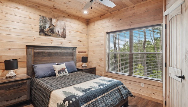 Bear View Retreat 2 Bedroom Cabin by RedAwning - Foto 5, Habitación